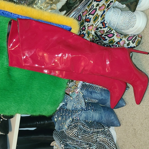 Red Patent Boots - Picture 4 of 5